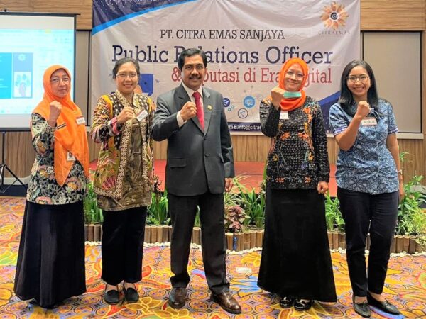 Public Relations Officer dan Reputasi di Era Digital Public Relations Officer dan Reputasi di Era Digital