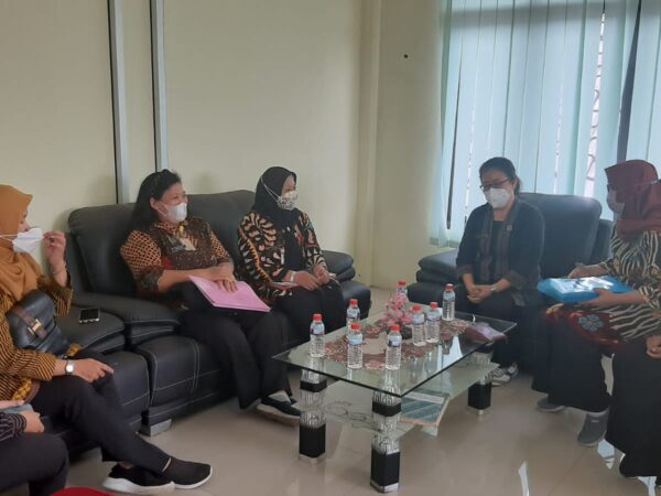 Monitoring Dan Evaluasi Pelaksanaan Posbindu PTM Institusi Di Kab. Banyumas Tahun 2022 Monitoring Dan Evaluasi Pelaksanaan Posbindu PTM Institusi Di Kab. Banyumas Tahun 2022